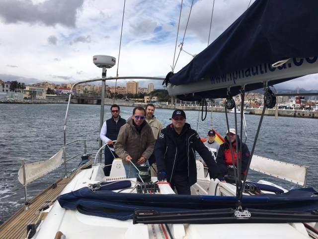 Saliendo a navegar en grupo